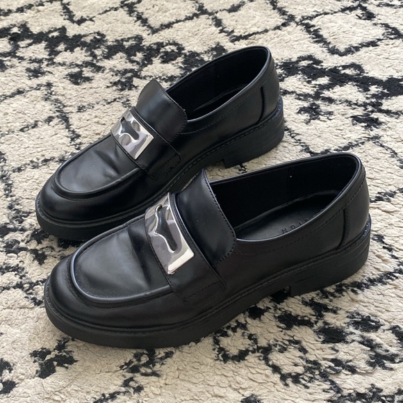 ASOS loafers with metal detail sz. 7, barely worn! - Picture 6 of 6